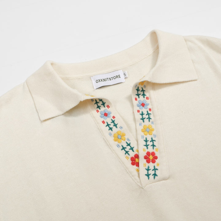 Pull en tricot brodé pour hommes des années 70 – Pull rétro crème avec détail de col floral