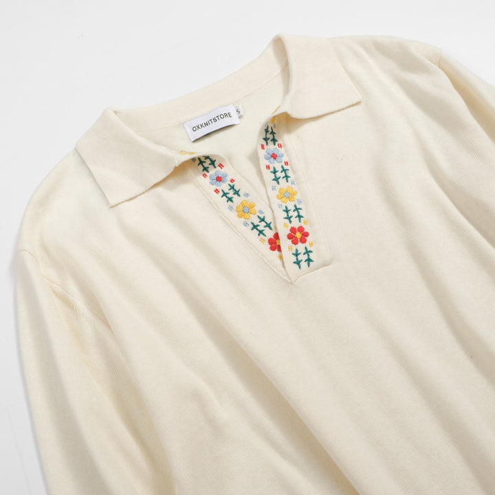 Pull en tricot brodé pour hommes des années 70 – Pull rétro crème avec détail de col floral