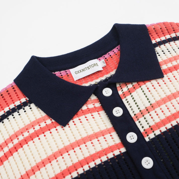 Pólo masculino de malha vazada com listras multicoloridas