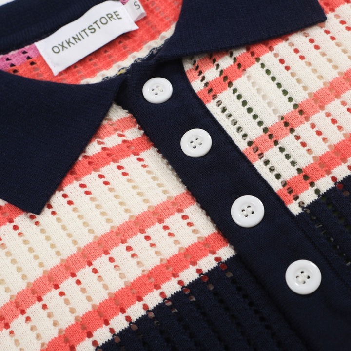 Pólo masculino de malha vazada com listras multicoloridas