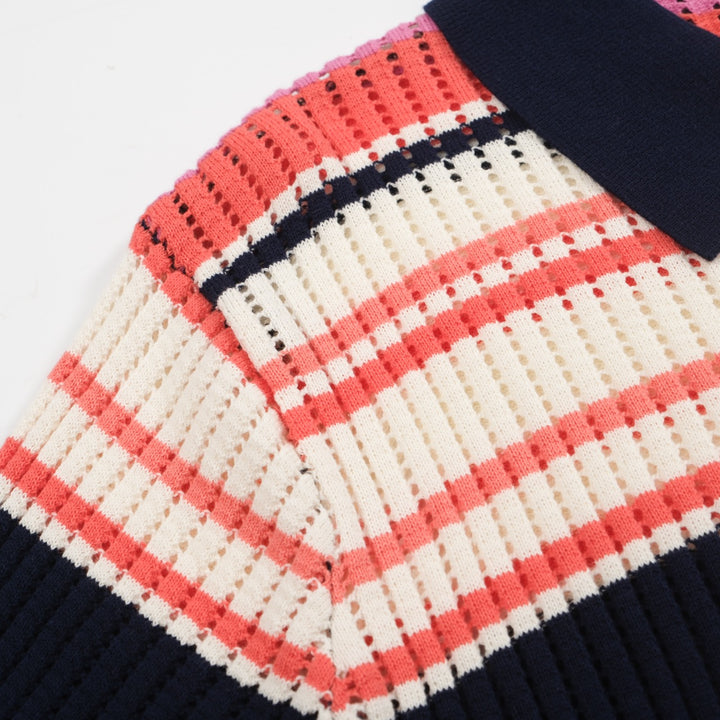 Pólo masculino de malha vazada com listras multicoloridas