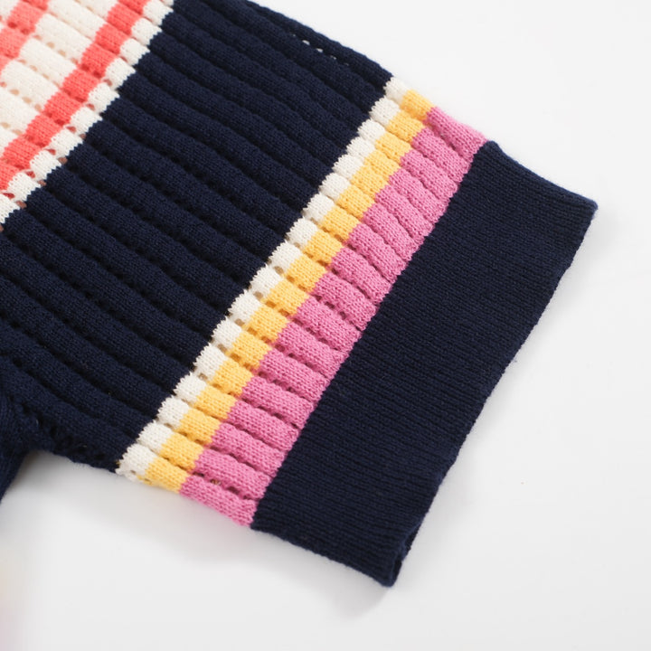 Pólo masculino de malha vazada com listras multicoloridas