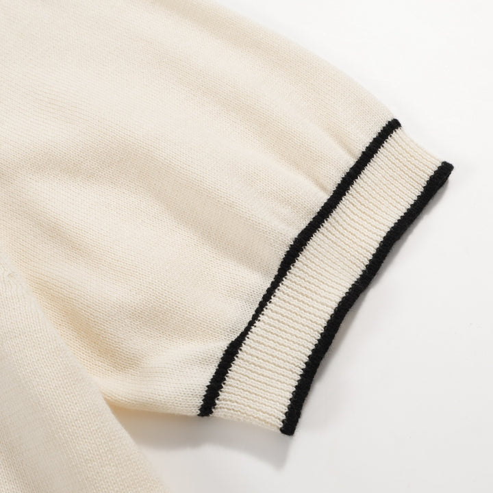 Polo masculino de malha Mod Cream dos anos 60 – acabamento preto