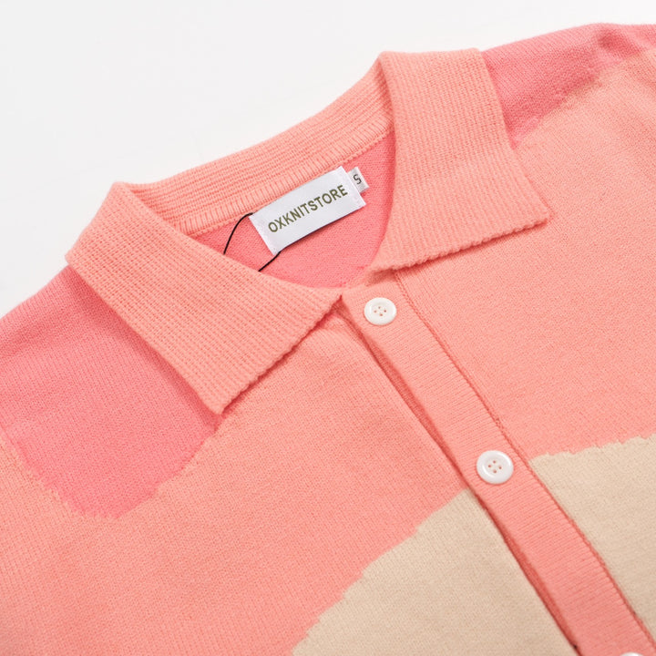 Chemise en tricot pastel pour hommes des années 70 – boutonnée à blocs de couleurs abstraits