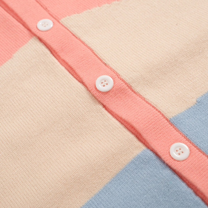 Chemise en tricot pastel pour hommes des années 70 – boutonnée à blocs de couleurs abstraits