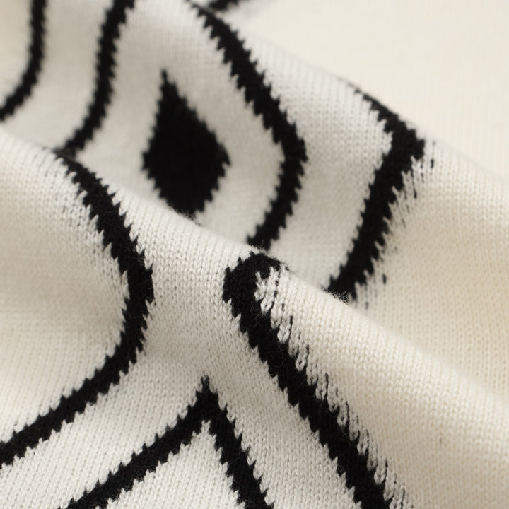 Men’s Vintage 1970s Knit Polo Shirt – Retro Cream with Black Diamond Pattern