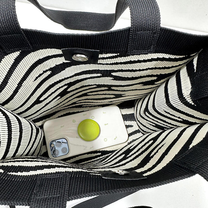 Zwart-witte diamantgebreide schoudertas