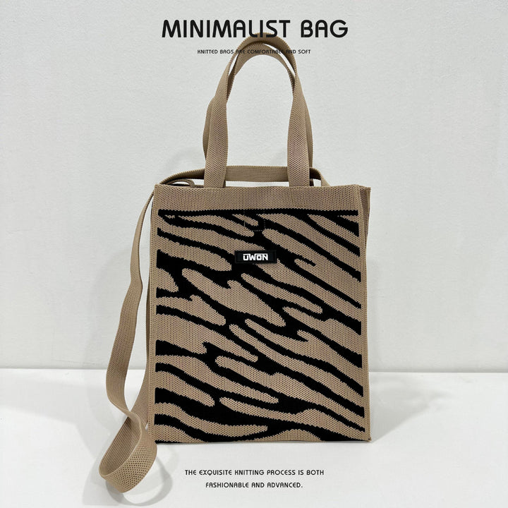 Zwart-witte diamantgebreide schoudertas