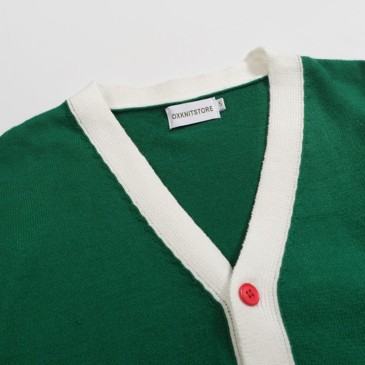 Cardigan de malha estilo universitário retrô masculino – verde com detalhes em vermelho