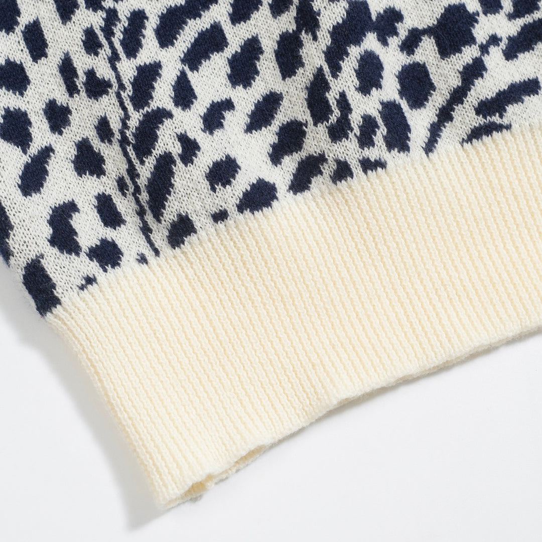 Men's Scenic Pastoral Knit Tee – Blue & Cream Vintage Nature Graphic Shirt