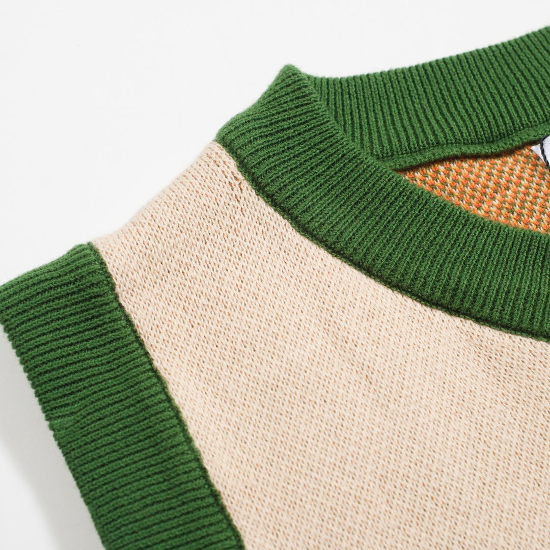 Women’s Retro-Inspired Knit Set with Bold Geometric Graphic