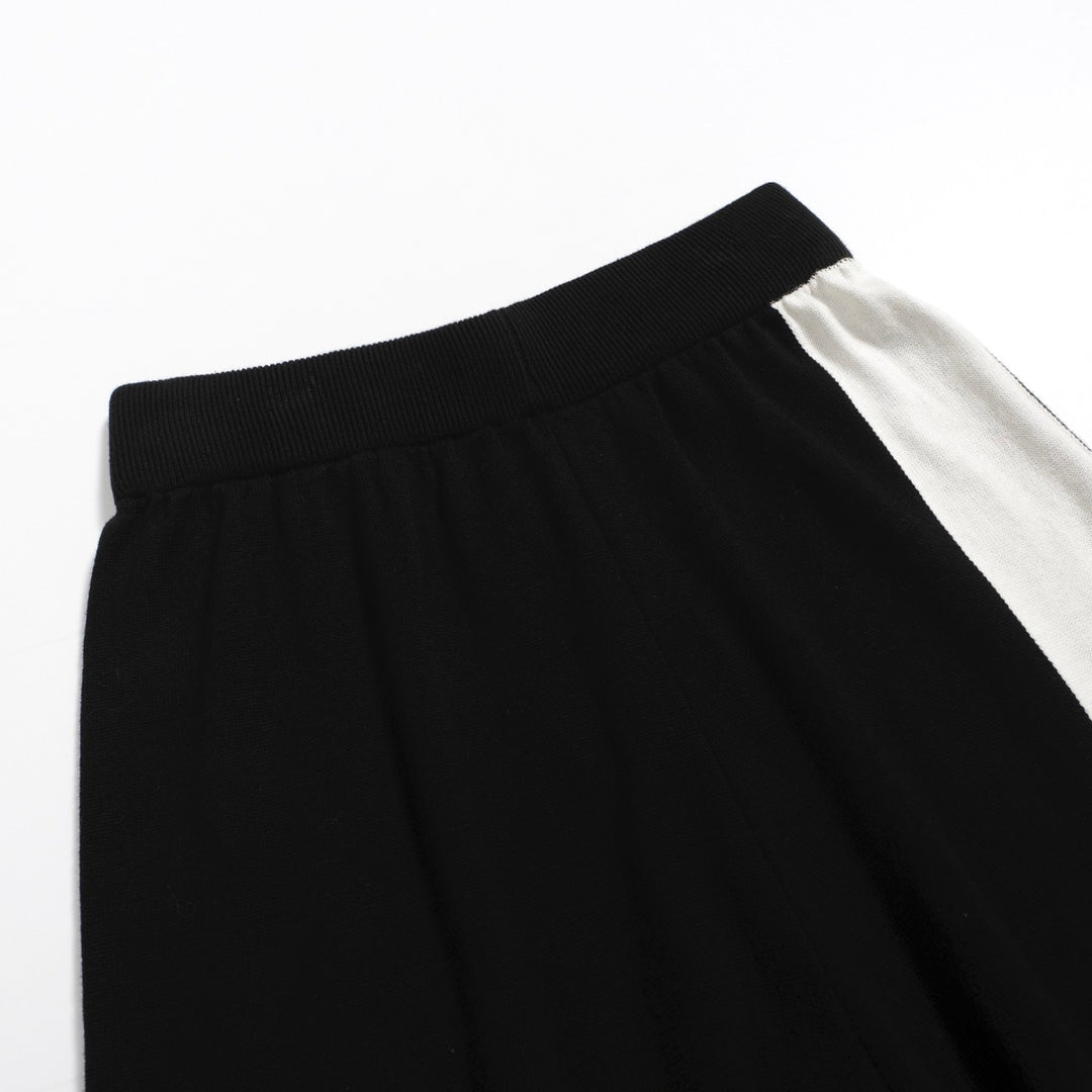 Women's black vintage striped vest knit suit