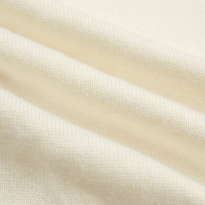 Terno masculino com shorts e cardigã listrado branco