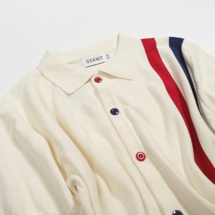 Terno masculino com shorts e cardigã listrado branco