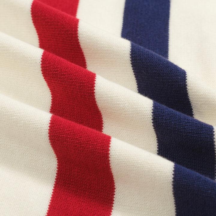 Terno masculino com shorts e cardigã listrado branco