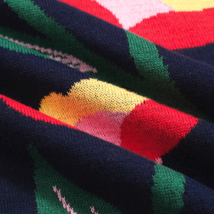 Marina para hombres Jacquard Polo de punto de punto en V de cuello en V -diseñado por Jessica Molina