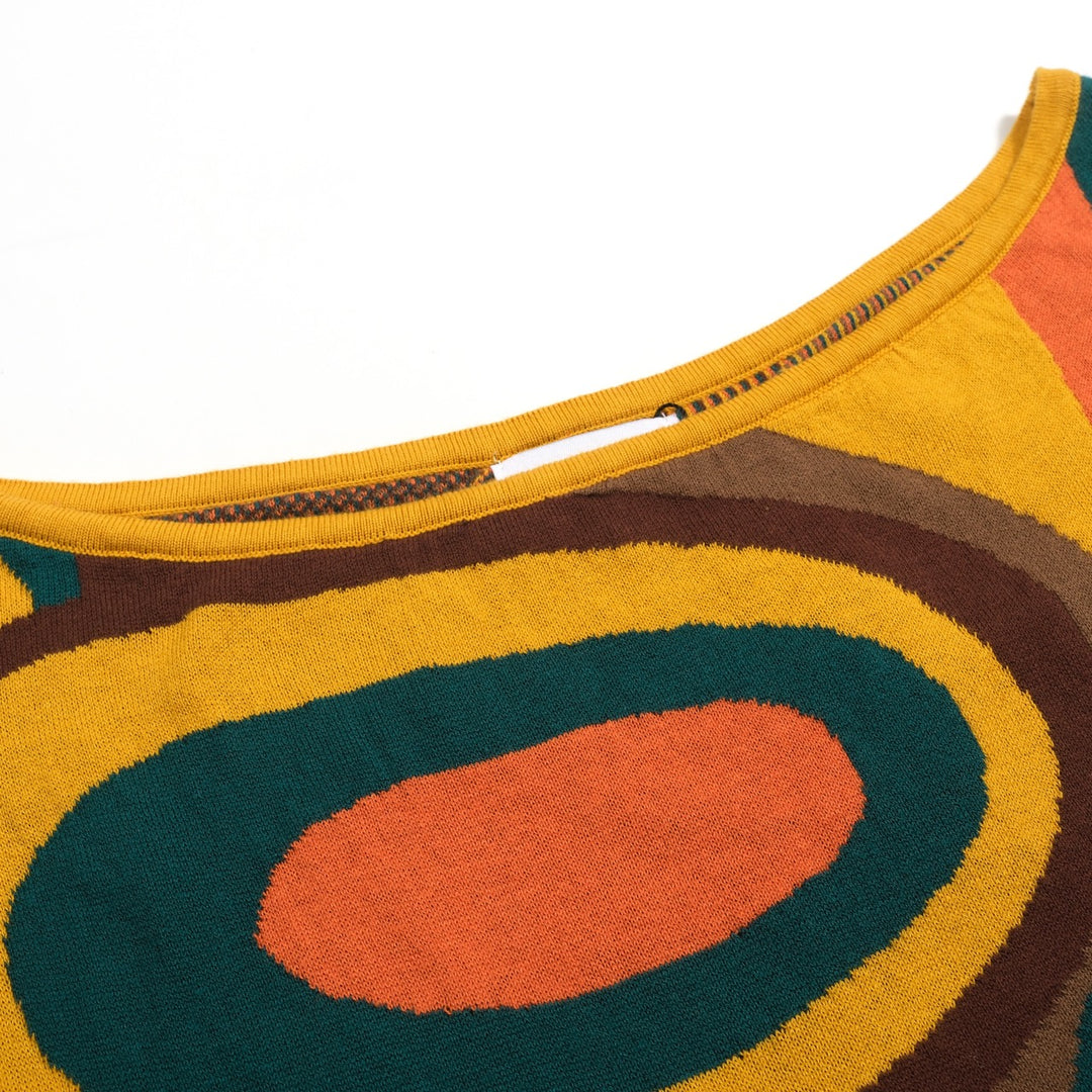 T-skjorte med skrå skulder i jacquard med blomster – kort størrelse