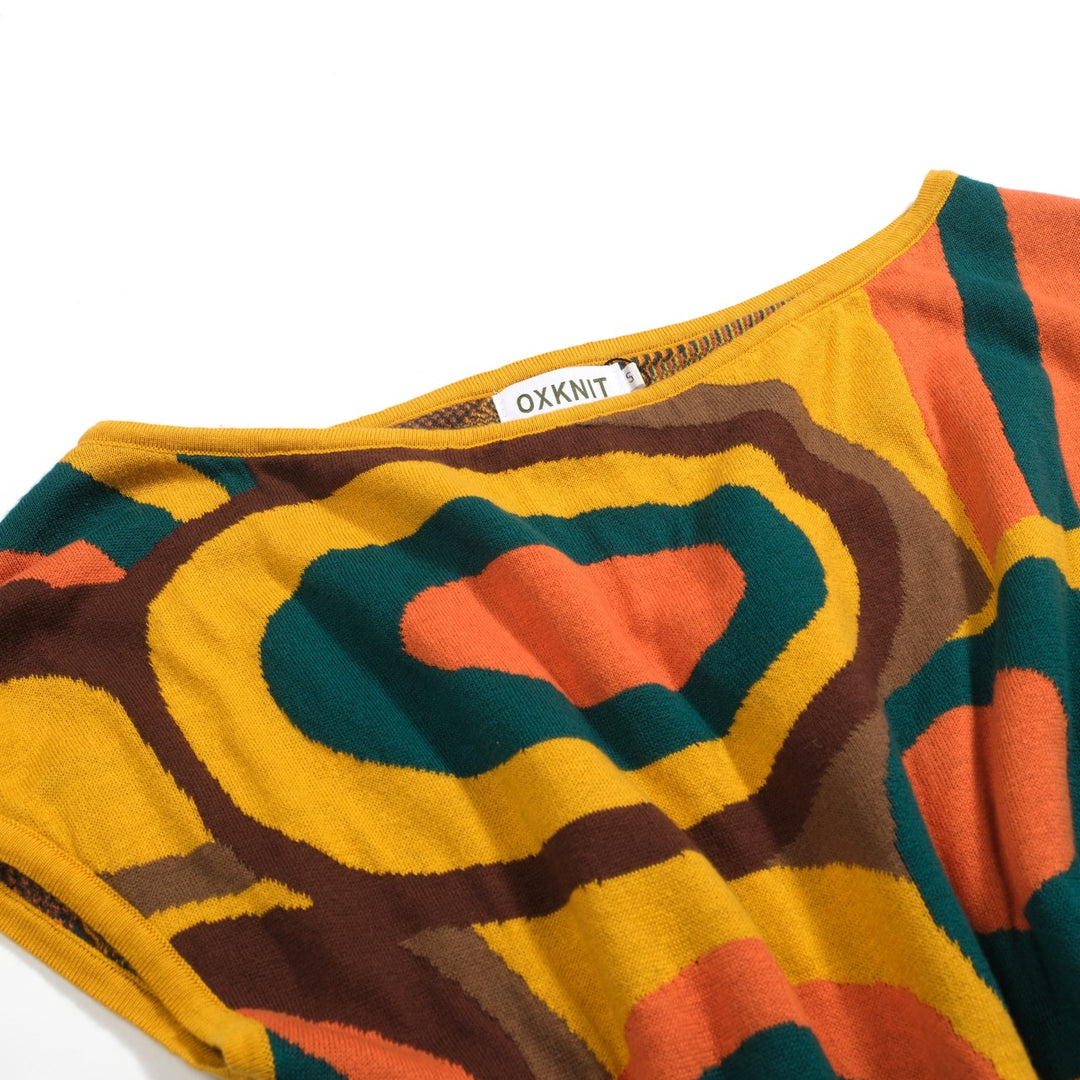 T-skjorte med skrå skulder i jacquard med blomster – kort størrelse