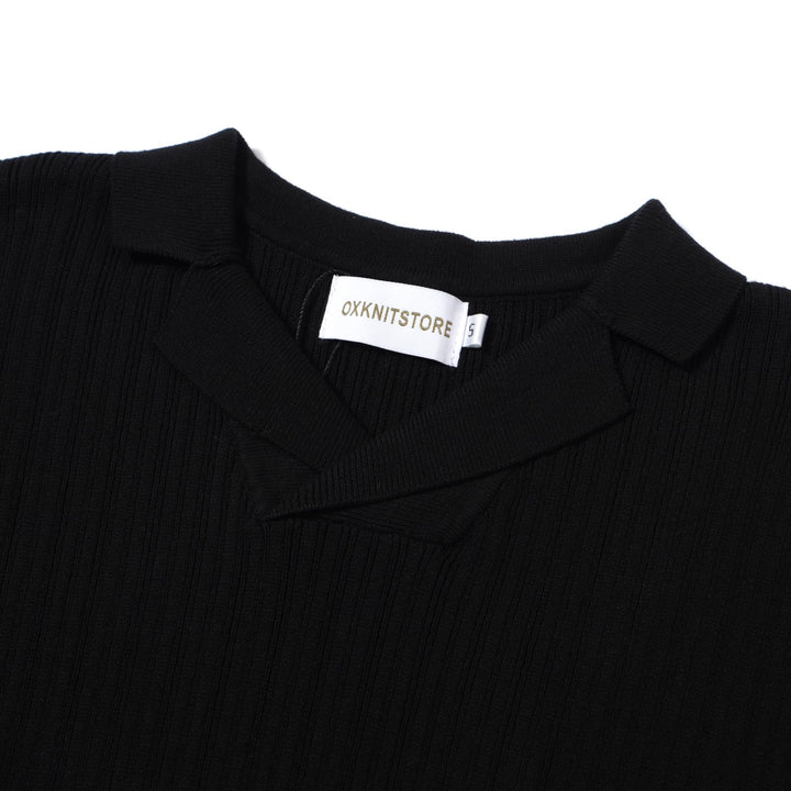 Polo masculino de malha canelada preta dos anos 60 – camisa retrô minimalista