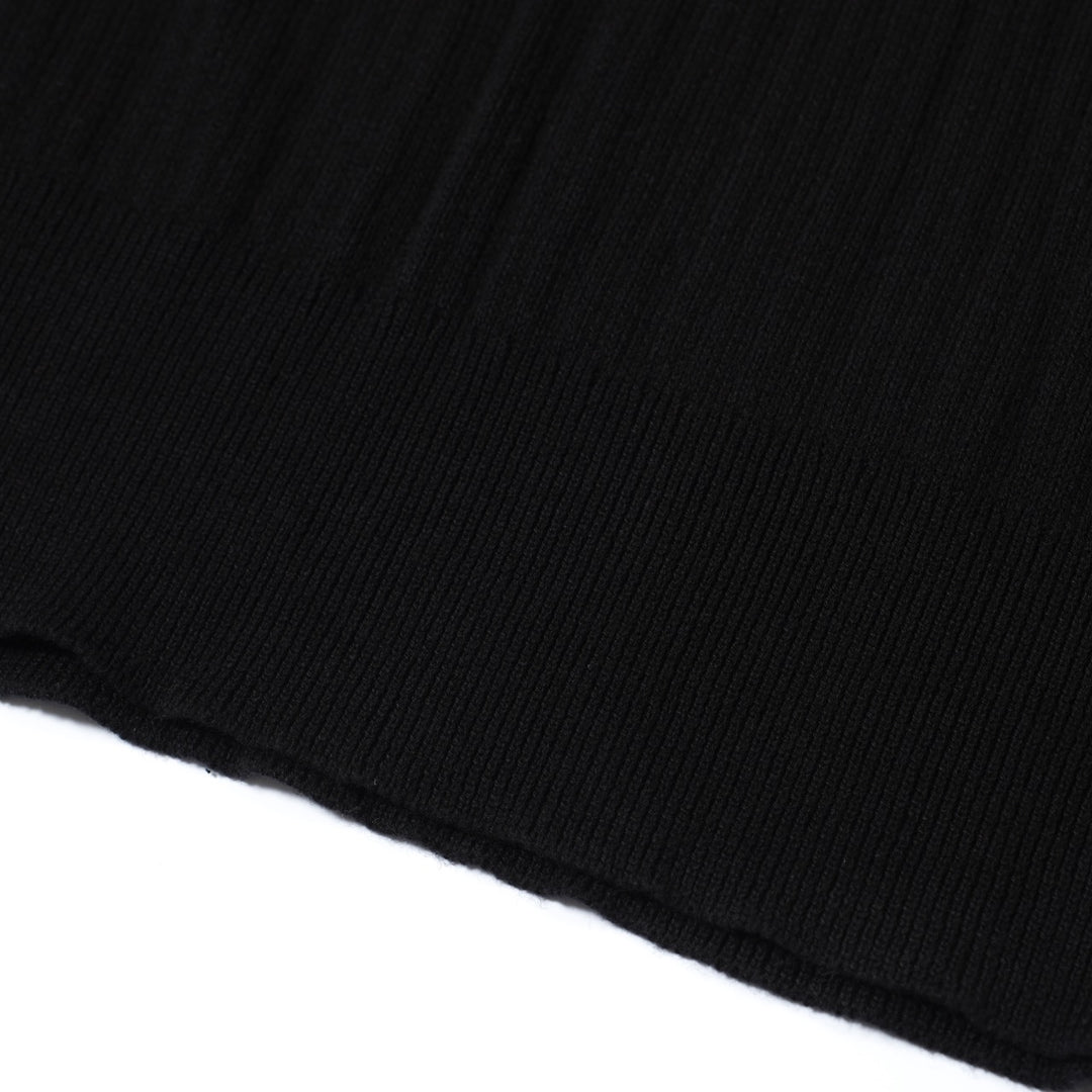 Polo masculino de malha canelada preta dos anos 60 – camisa retrô minimalista