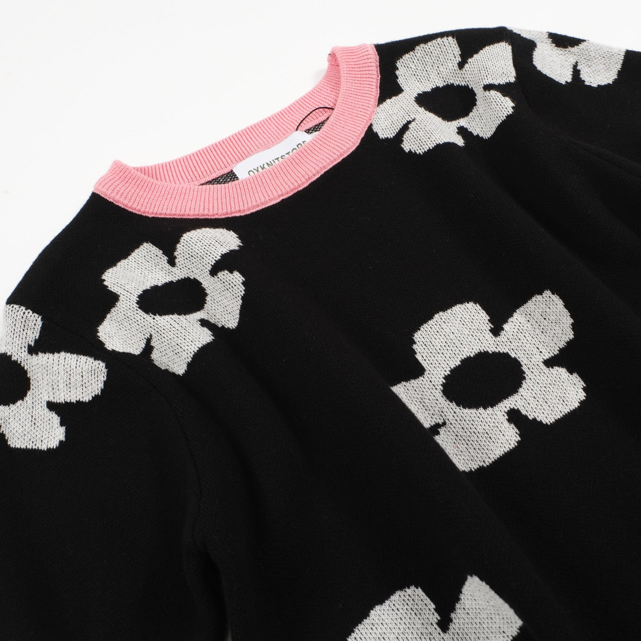 Women's Crewneck Short Sleeve Flower Black Knitted T-Shirt