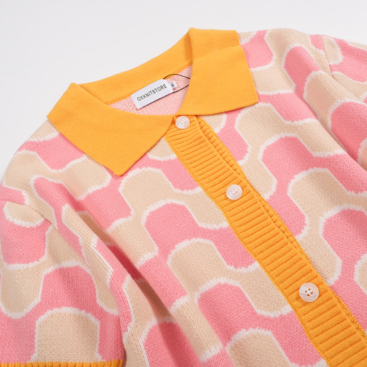 Men's 70s Pink Wavy Knit Polo – Vintage Sunset Pattern