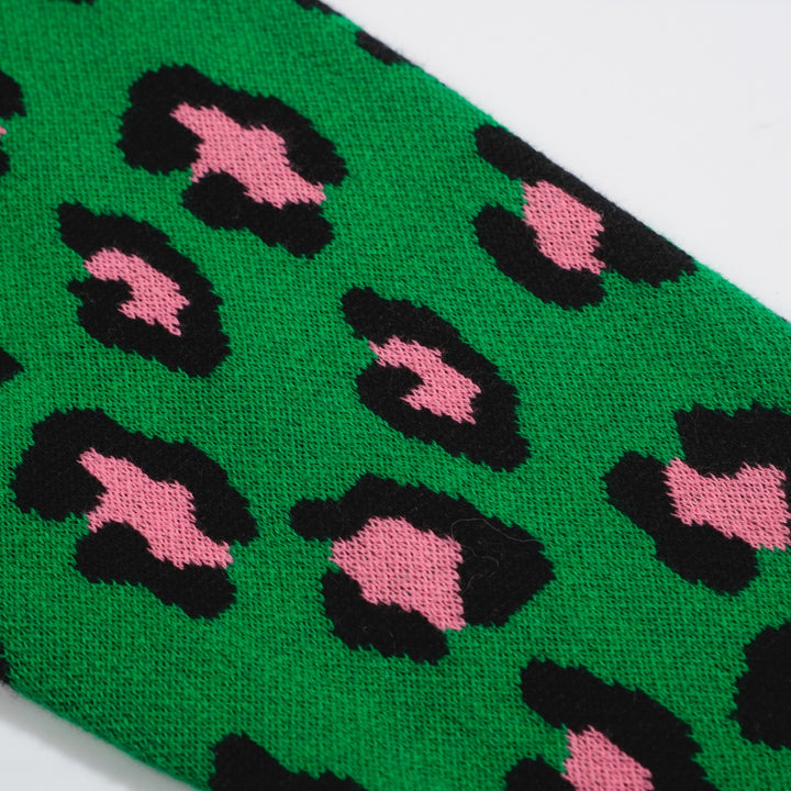 Suéter de tejido de tejido de huele leopardo verde femenino a juego