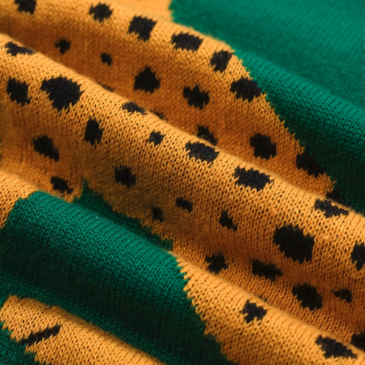 Women's Green Leopard Print Knit Set with Cheetah Graphic