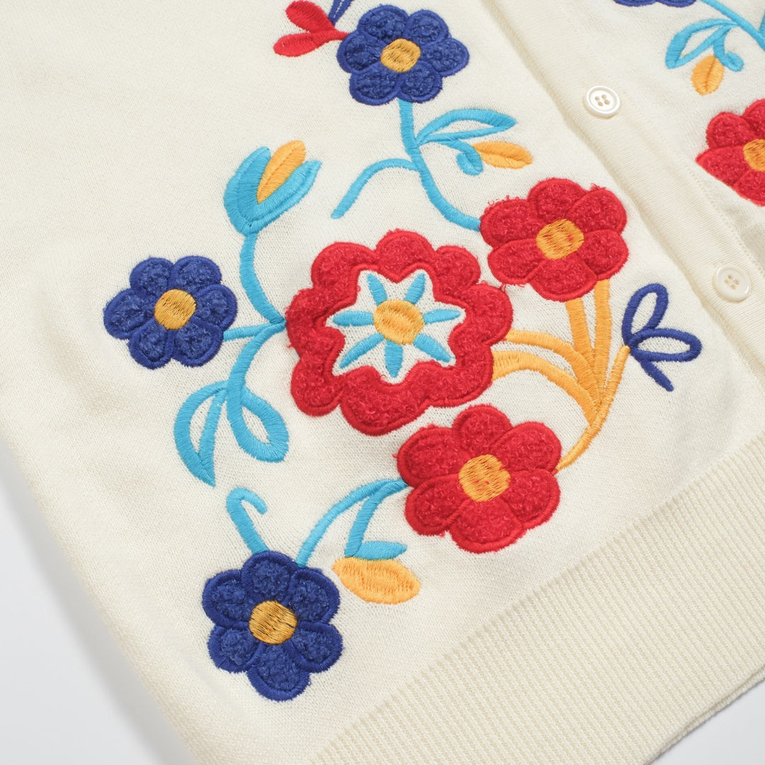 Men's apricot-colored retro jacquard flower knitted cardigan