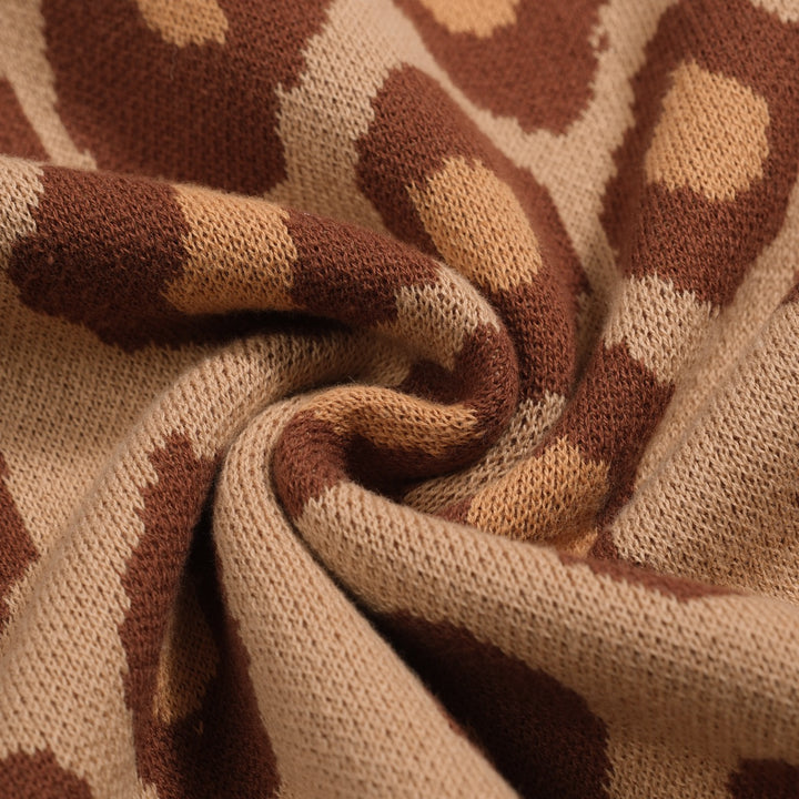 Polo de hombre de punto en jacquard con tigre y estampado de leopardo caqui