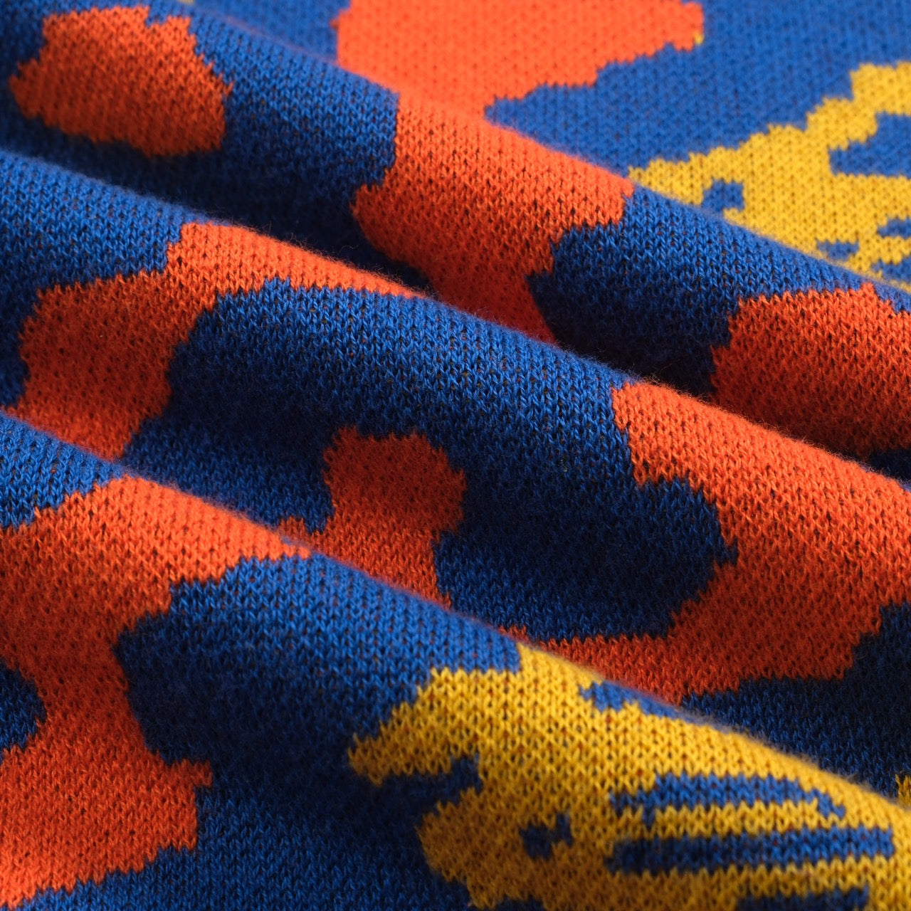 LEOPARD JACQUARD KNIT POLO SHIRT【BLUE】 Men's blue leopard jacquard V-neck knitted polo shirt – OXKnit