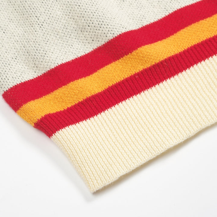 Beige typsnitt för män89" jacquard V-ringad pikétröja