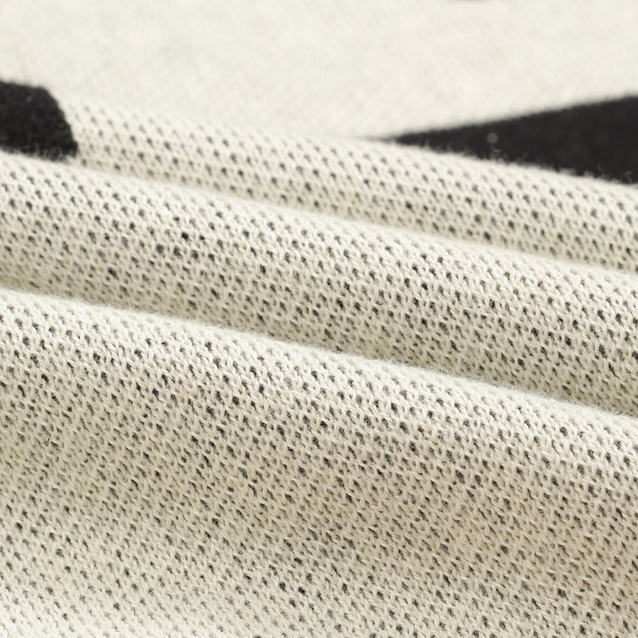 Beige typsnitt för män89" jacquard V-ringad pikétröja