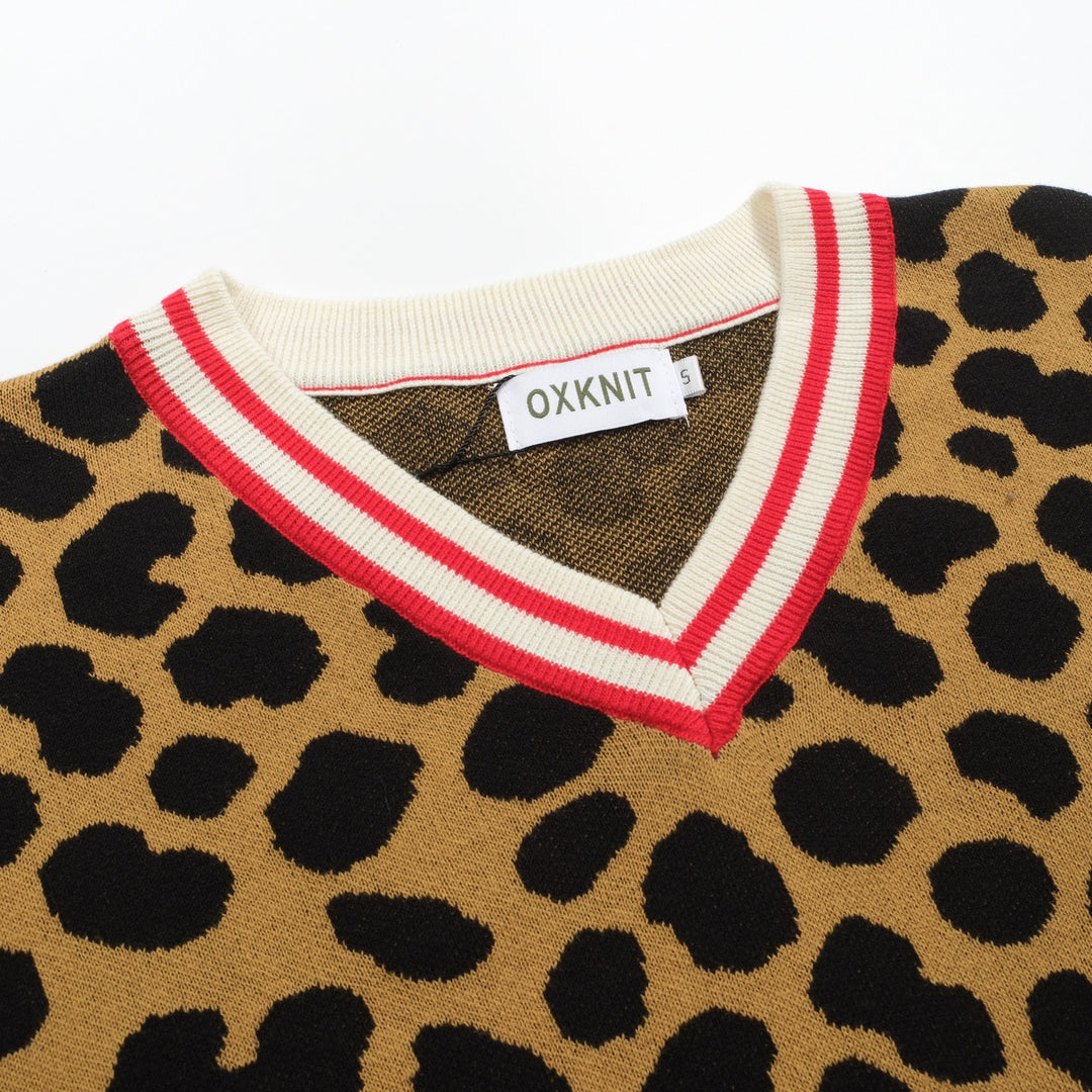 Camiseta de tejido de cuello en V de estampado de leopardo marrón femenino