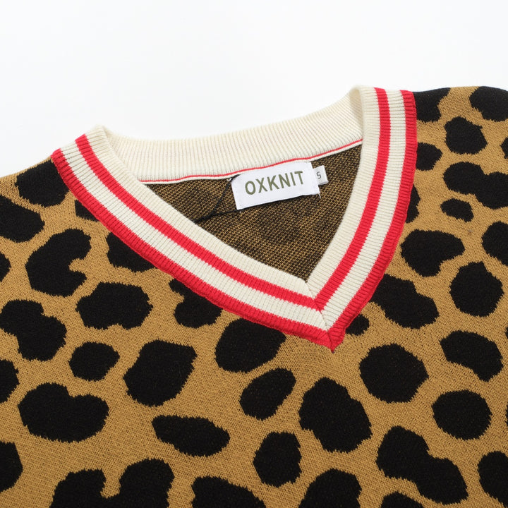 Camiseta de tejido de cuello en V de estampado de leopardo marrón femenino