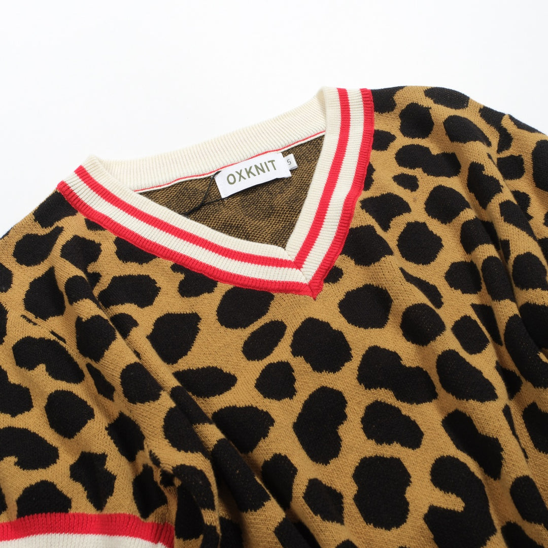 Camiseta de tejido de cuello en V de estampado de leopardo marrón femenino
