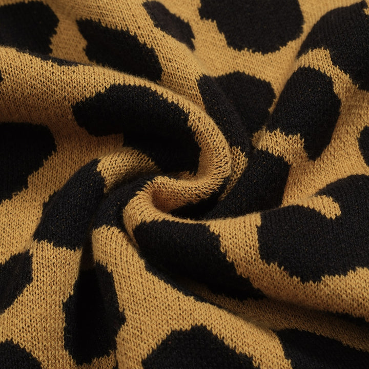 Camiseta de tejido de cuello en V de estampado de leopardo marrón femenino