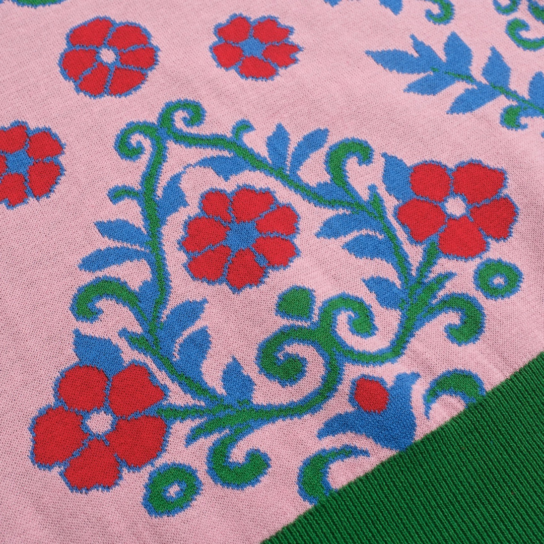 Rosafarbenes Vintage-Strick-T-Shirt mit Blumenmuster für Damen und V-Ausschnitt