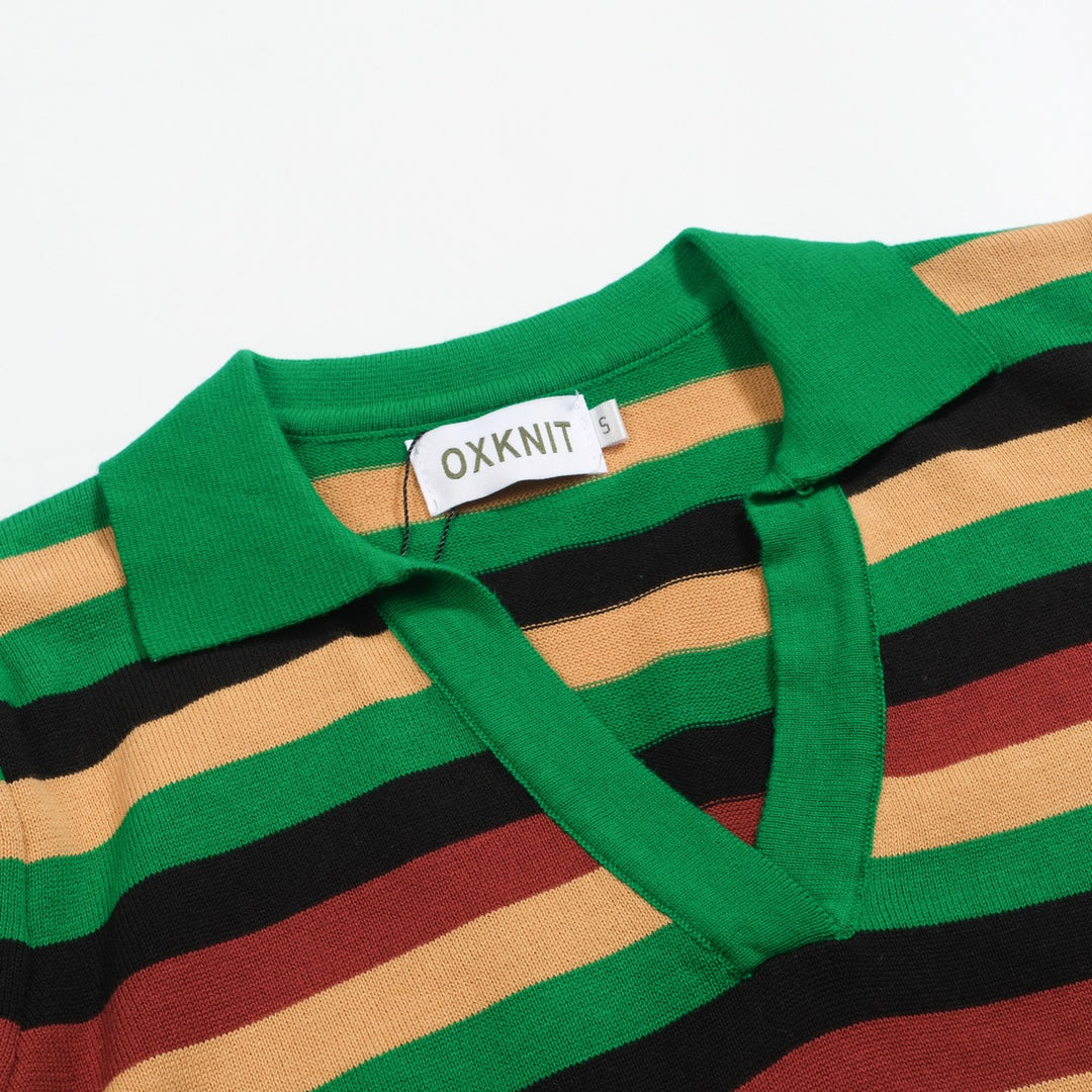 Polo feminino listrado verde manga bufante em malha com decote em V