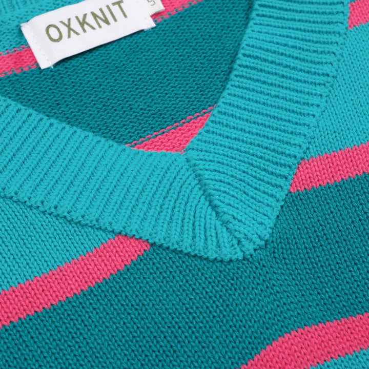 Blårandig jacquardstickad V-ringad dam