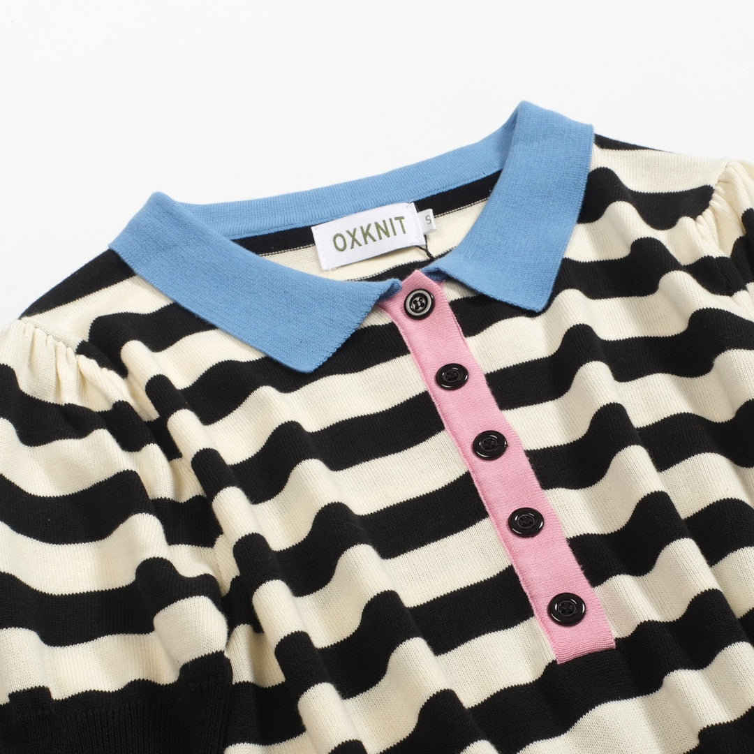 Polo feminino de malha listrada preta com manga bolha