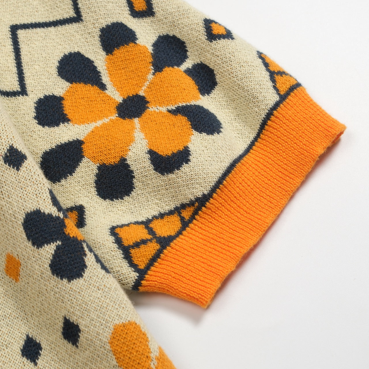 Women's yellow Cat vintage jacquard knit V-neck polo – OXKnit