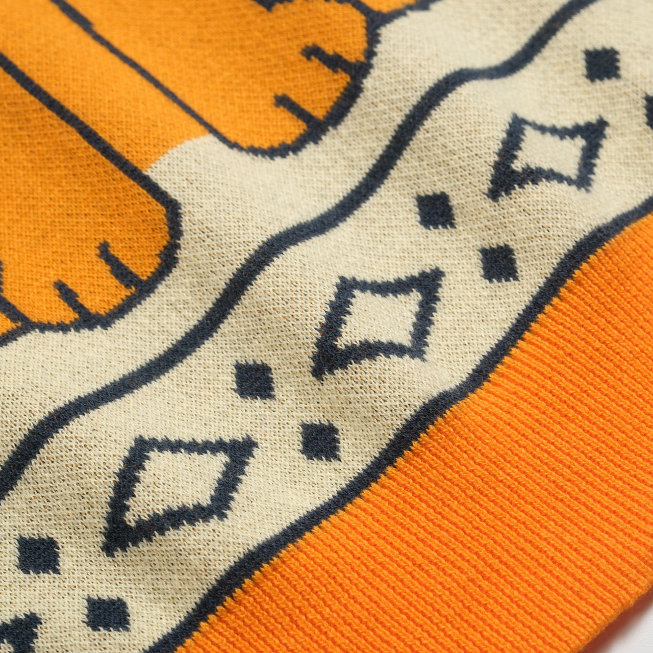 Women's yellow Cat vintage jacquard knit V-neck polo – OXKnit