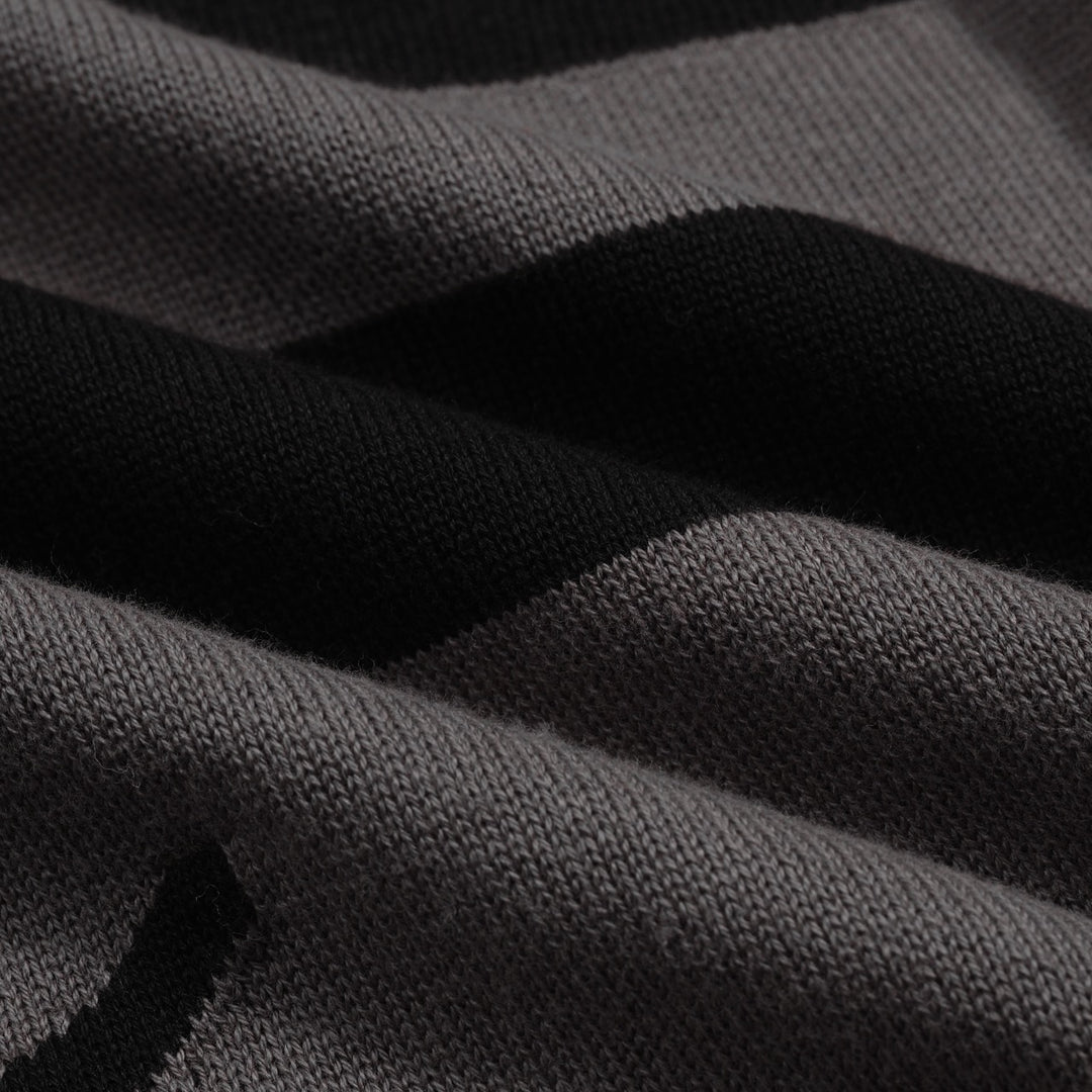 Γυναικείο πλεκτό ζακάρ σε γκρι ντάξχουντ με λαιμόκοψη V