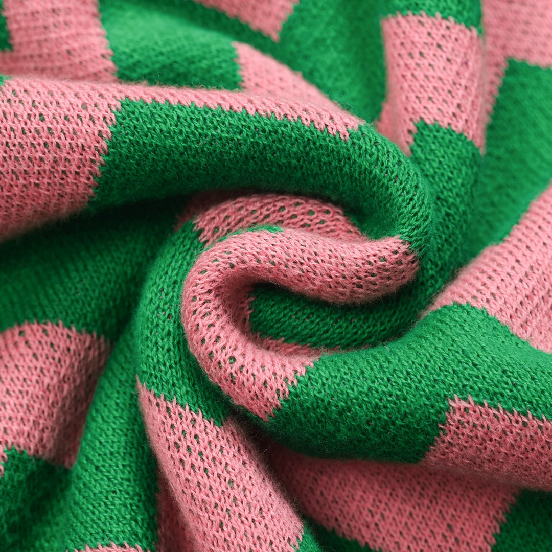 Grön tand randig ärm för kvinnor med V-ringad sticka