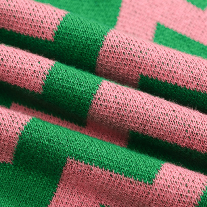 Grön tand randig ärm för kvinnor med V-ringad sticka