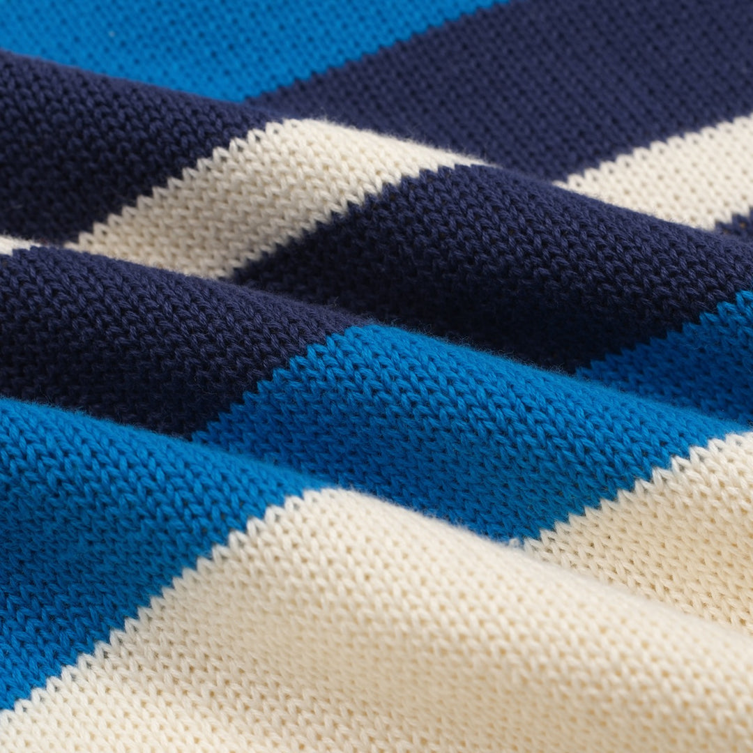 Men's white fashionable artistic striped knitwear