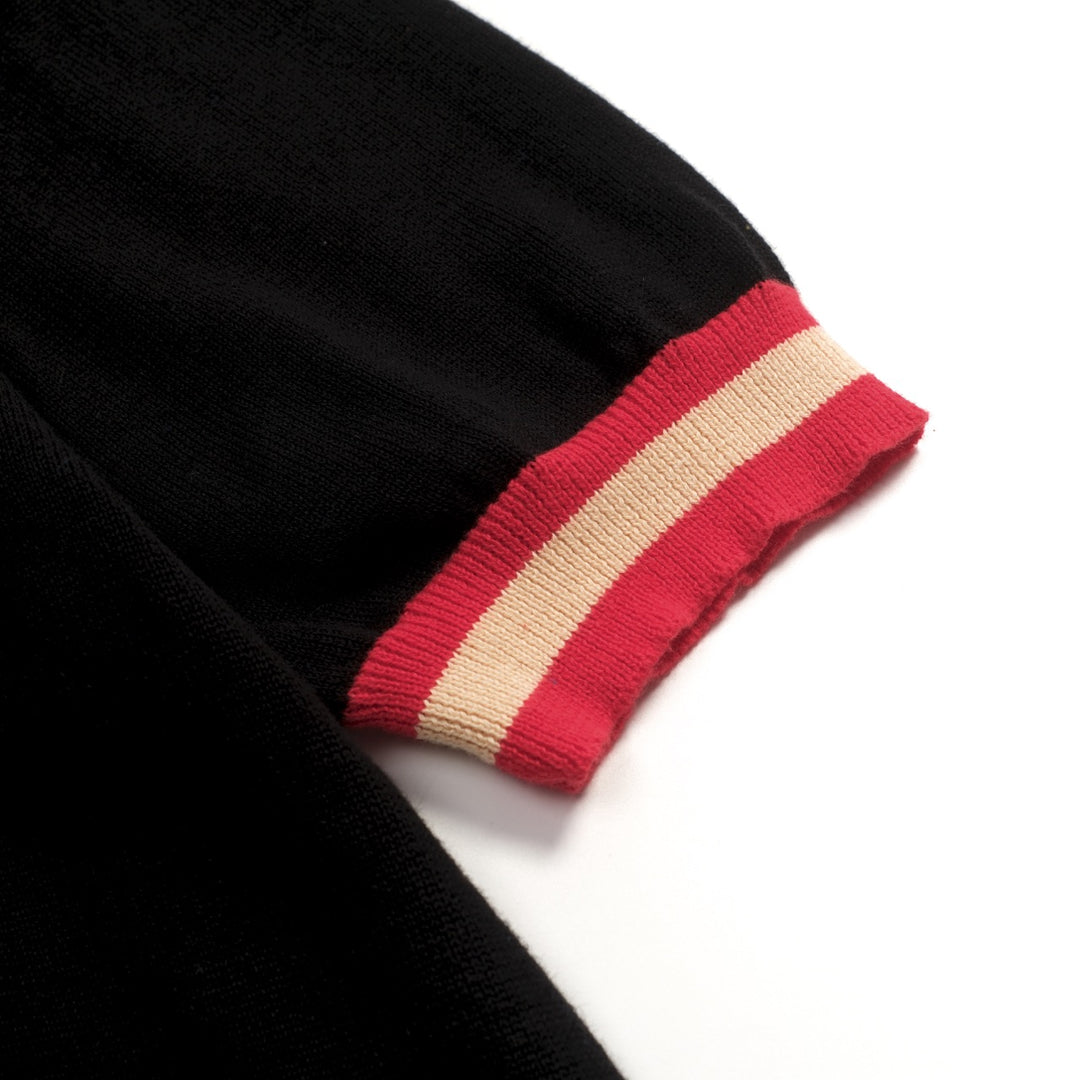 Svart klassisk lyn-brodert T-skjorte for menn