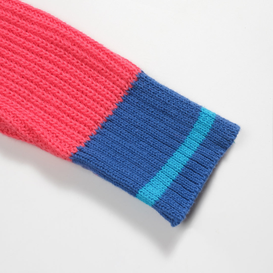 Rosröd pikétröja för män med V-ringad textur och känsla