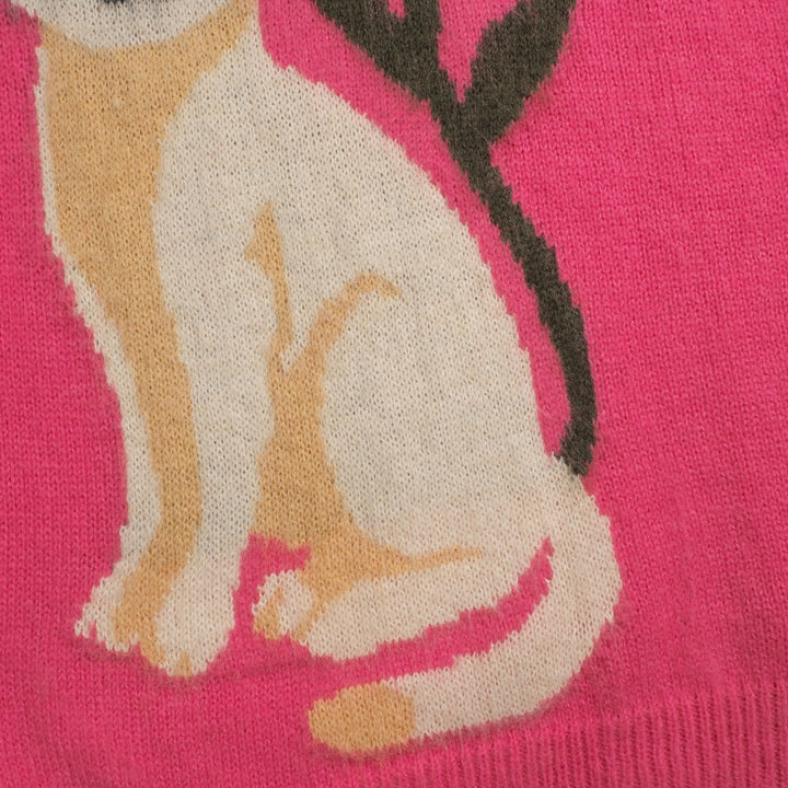 Damer i rosa, blommig jacquardstickad plysch